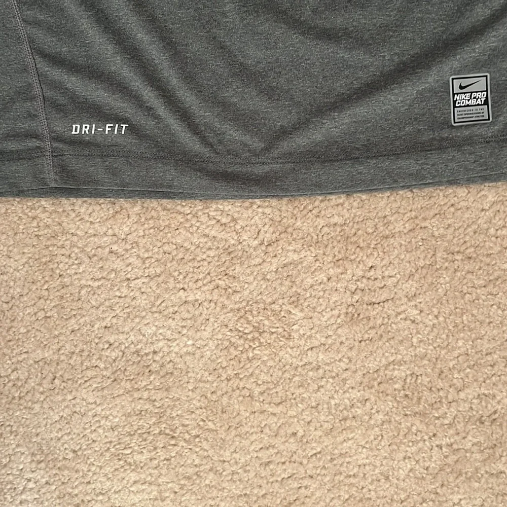 Nike Pro Combat Dri Fit Baseball Shirt - Picture 4 of 4